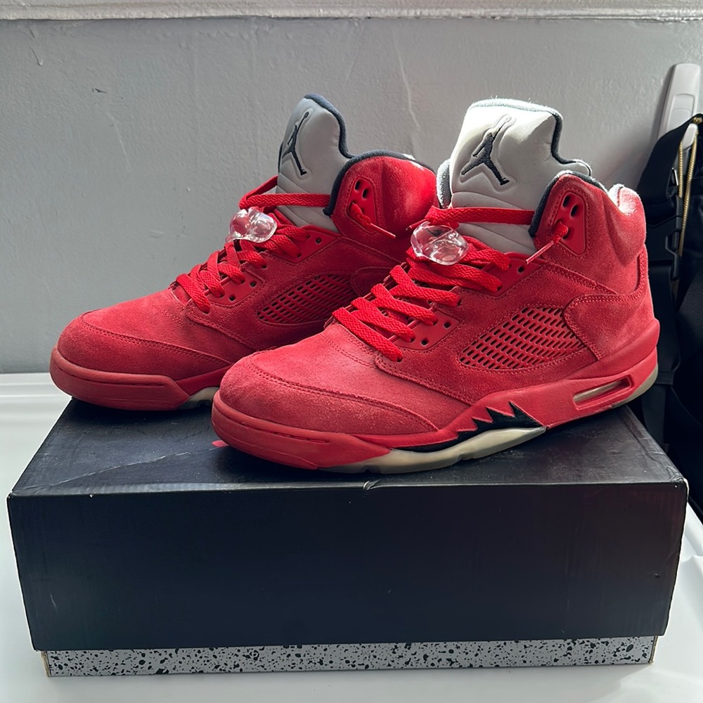 Air Jordan 5 Retro Color University Red/Black Size US men’s 11